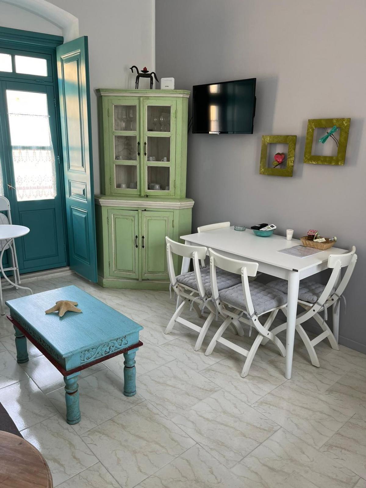 Almira Studios And Apartments Agia Marina  Dış mekan fotoğraf